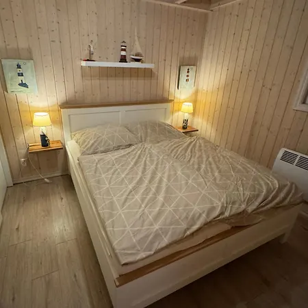 度假居 Huegel - *